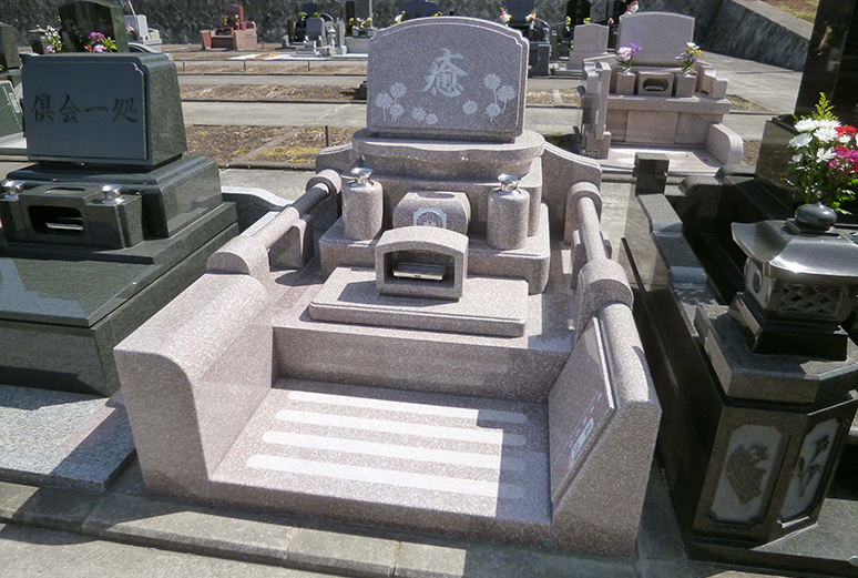 洋形墓石の事例